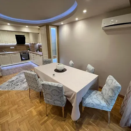 アパート 2 Bedroom Luxury In The Supercenter