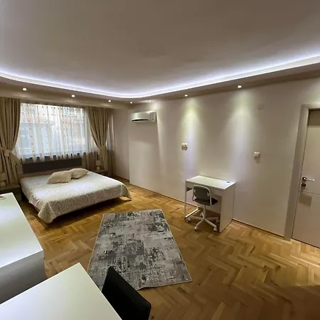 2 Bedroom Luxury In The Supercenter Apartmán Burgas City