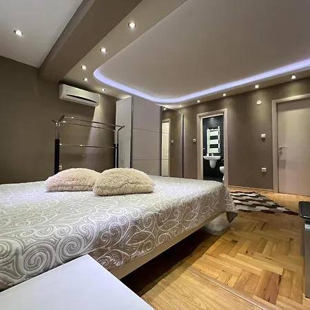 2 Bedroom Luxury In The Supercenter Burgas City